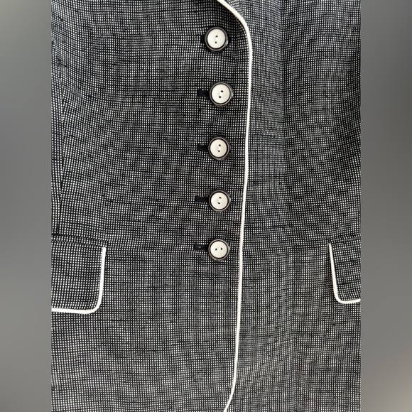 Vintage Tahari Silk Blend Blazer | White Piping | Grey Fully Lined | Size 6–8 - Picture 3 of 8